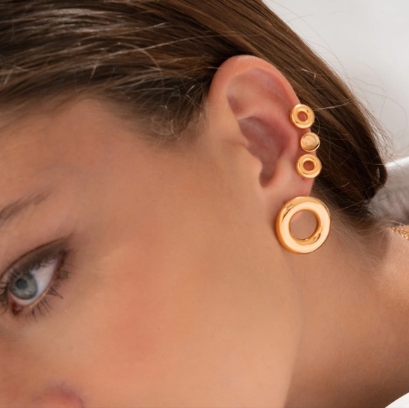Glamorous Circle Earrings by LanMar - Picture 4 of 7